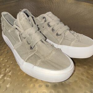 Blowfish Malibu Marley Beige Canvas Frayed Low Top Women's Athletic Sneakers
